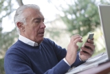 Jaki telefon dotykowy dla seniora? (Ranking 2023)